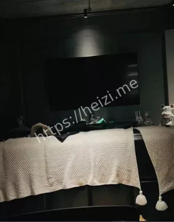 爆出收藏私密照