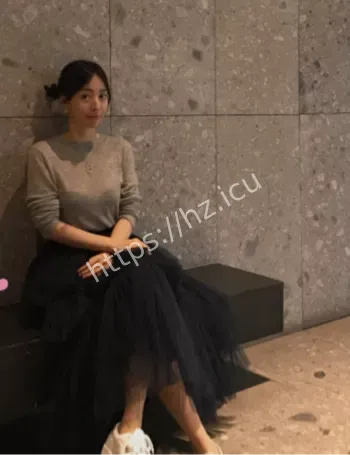 黄荷娜柬埔寨潜逃