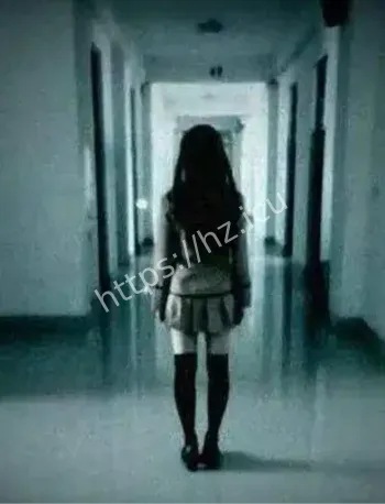 半夜敲门怪影现身