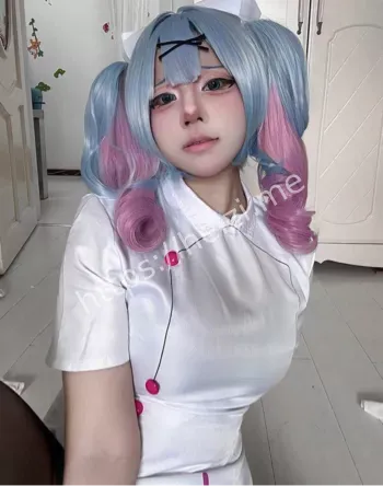 双马尾萝莉反差