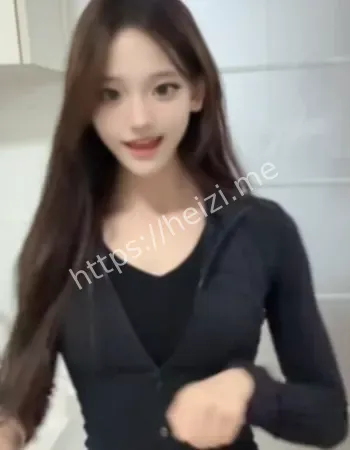 高颜值校花舞蹈生