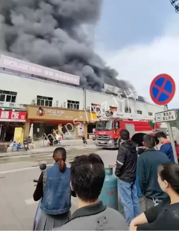 东凤安乐工业区工厂火灾