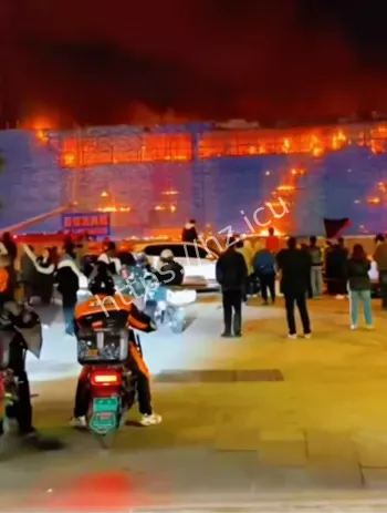 百信渔具城火情